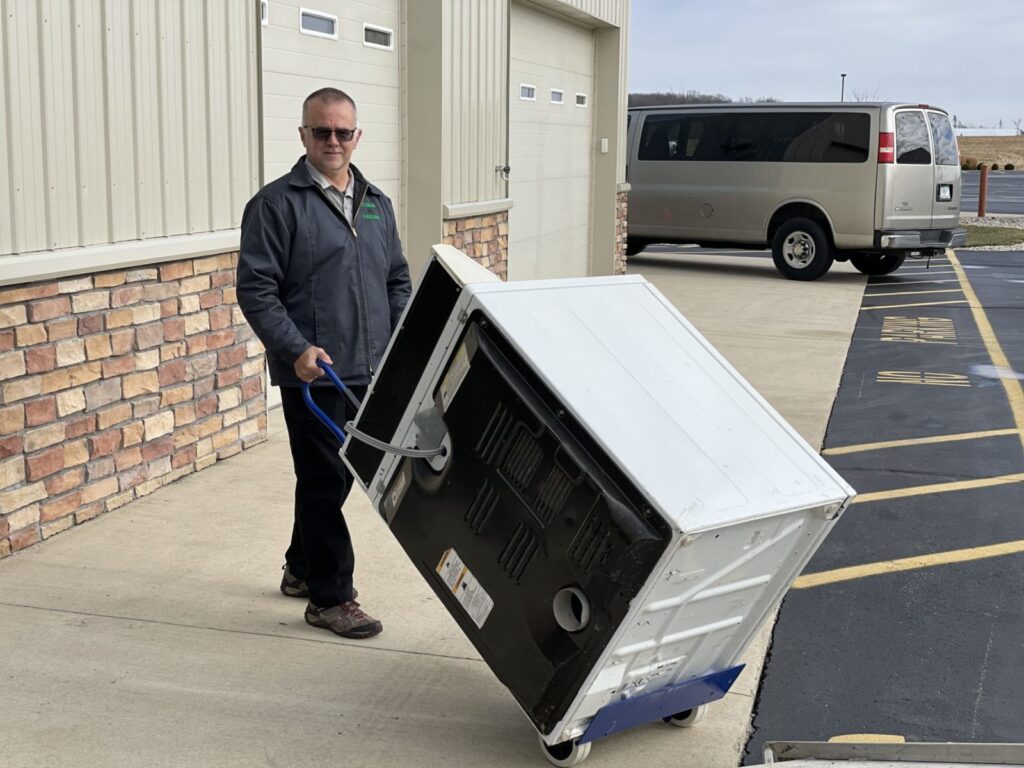 a contractor conducting an appliance removal in washington dc